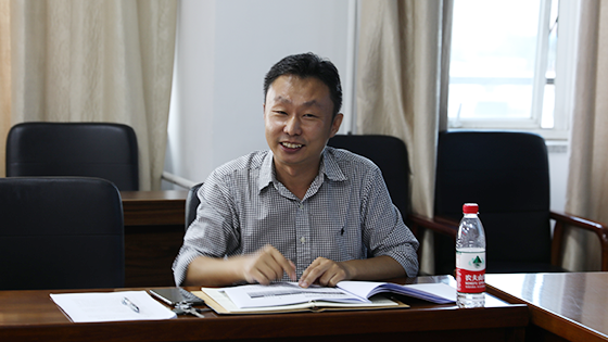 李洪波.png